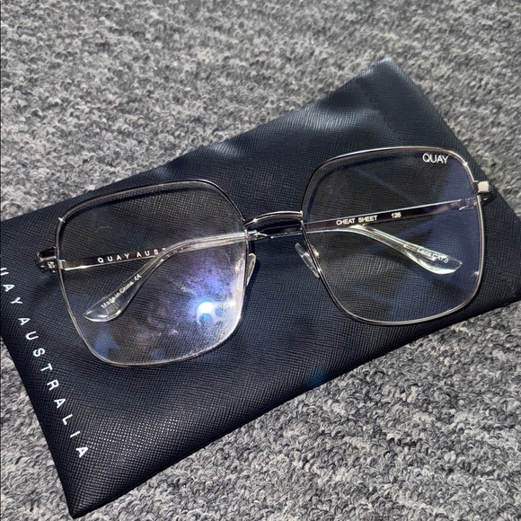 Quay Australia Blue Light Glasses - Picture 1 of 2